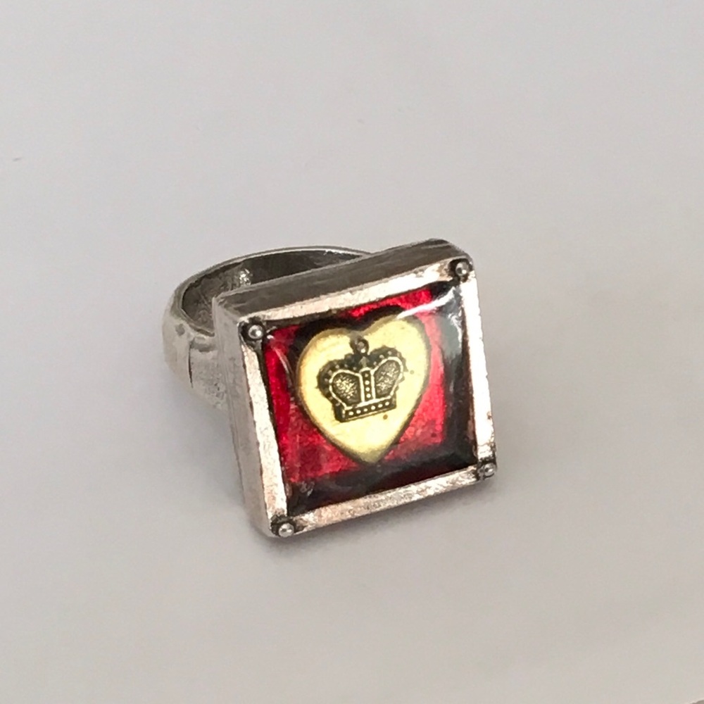 Classic Hardware Crown Heart Ring